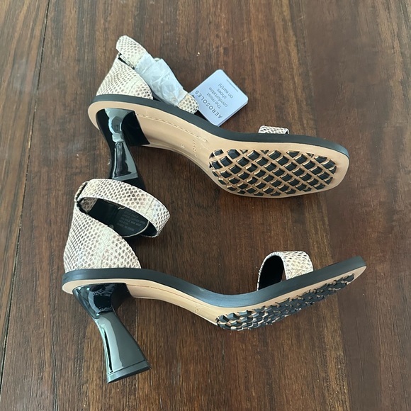 Comfortable Ankle Strap Sculpted Heel Sandal in Roccia Snake Print Leather sz 8 - Picture 8 of 10